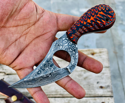 Handmade Damascus Steel Hunting Knife: Forged Camping Skinning Knife