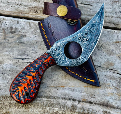 Handmade Damascus Steel Hunting Knife: Forged Camping Skinning Knife