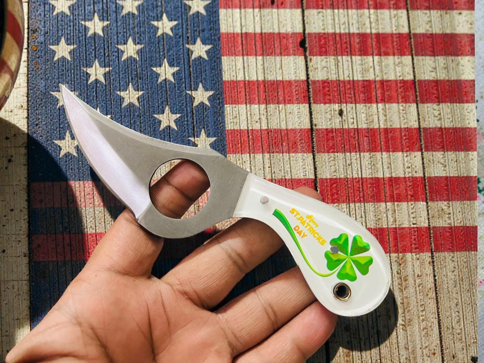 St. Patrick’s Day Commemorative Blade | Shamrock Inlay 2026 Premier Gift