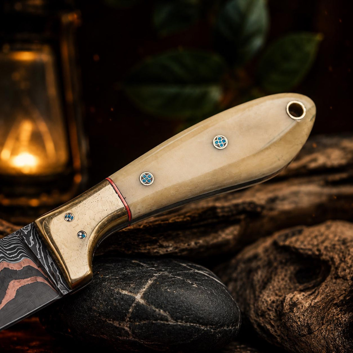 Cu-Mai Damascus Skinner Tool, Polished Bone & Brass Handle with Cross-Draw Leather Sheath